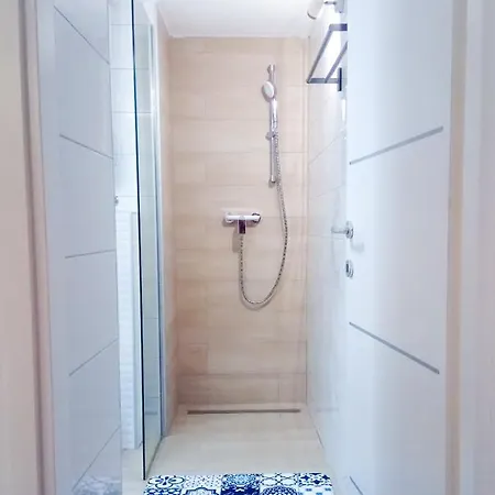 Hortenzia Apartament *