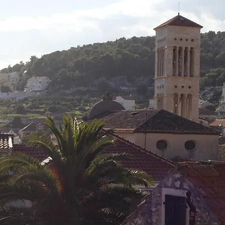 Hortenzia Apartament *