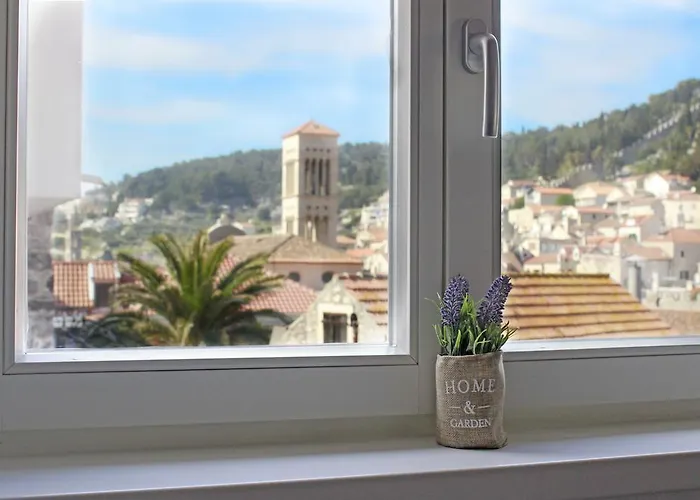 Hortenzia * 赫瓦尔